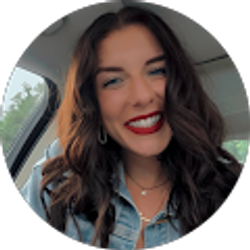 Profile photo of Hailey Sutyak