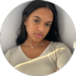 Profile photo of Madelyn Espinal
