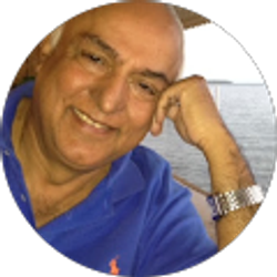 Profile photo of Tariq Khurshid