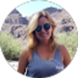Profile photo of Crazy Chicken lady