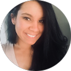 Profile photo of Shay Holmes