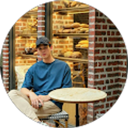 Profile photo of Wachirawit Niti