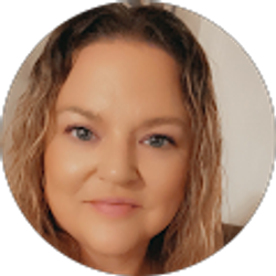 Profile photo of Angie DeForest