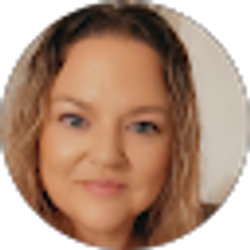 Profile photo of Angie DeForest