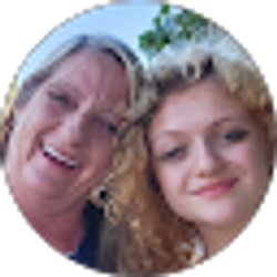 Profile photo of Shellie Heffner