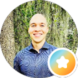 Profile photo of Oliver Castro