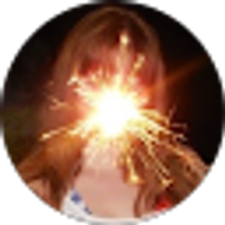 Profile photo of Lindsay Holland