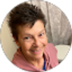 Profile photo of Caroline Pelc