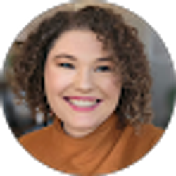 Profile photo of Celeste Luna