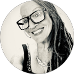Profile photo of Kelly Klee