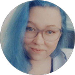 Profile photo of Laura Tomlinson