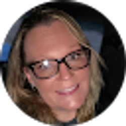 Profile photo of Kim Holt