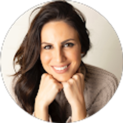 Profile photo of Elizabeth Caponigro