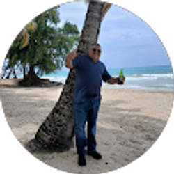 Profile photo of Rafael Rosa