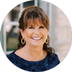 Profile photo of Julie Rhodes