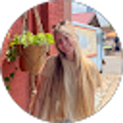 Profile photo of Bella Casey