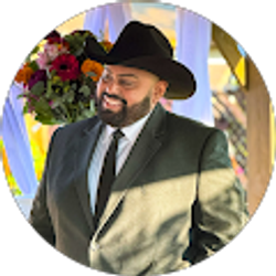 Profile photo of Walter Galvez