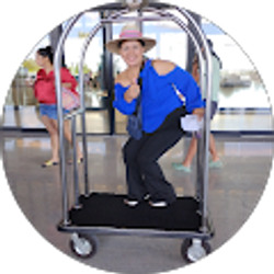 Profile photo of Laura Villa