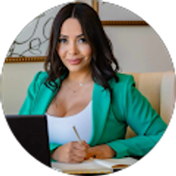 Profile photo of Valeria Mandujano