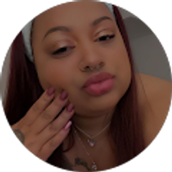 Profile photo of Olivia Sikes