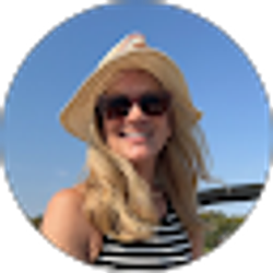 Profile photo of Jennifer Foster