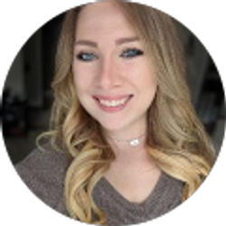 Profile photo of Laura Schenke