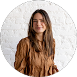 Profile photo of Sarah Winn
