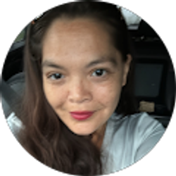 Profile photo of Laura