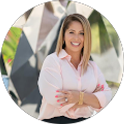 Profile photo of Aileen Torres