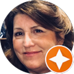 Profile photo of Elaine