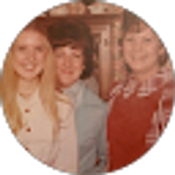 Profile photo of Julie Willis