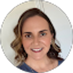 Profile photo of Kelli Tompkins