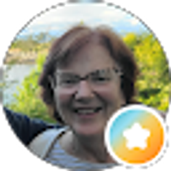 Profile photo of Lesley Bush