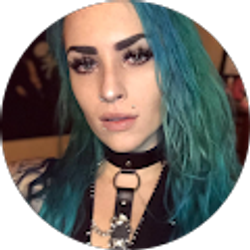 Profile photo of Hannah Selb