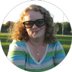 Profile photo of Lindsey Thomas