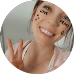 Profile photo of Whitney Thompson