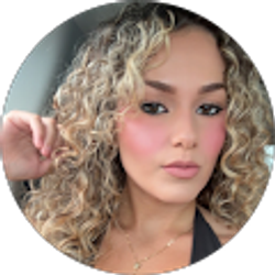 Profile photo of Paisley Cawiezell