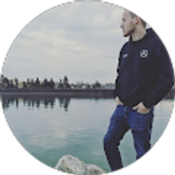 Profile photo of Alex Thompson