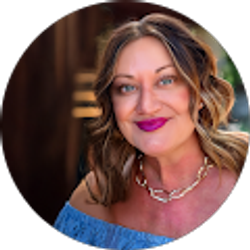Profile photo of janelle schrader