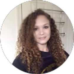 Profile photo of Holly Bartel