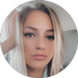 Profile photo of Hannah Darrow