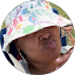 Profile photo of Iris Berrain
