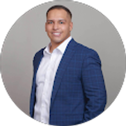 Profile photo of Carlos Torres