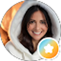Profile photo of Ashley Hadar