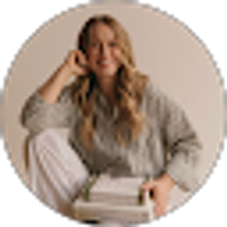 Profile photo of Ashley Smith