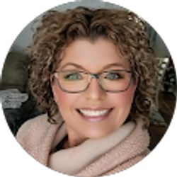 Profile photo of meg pearson