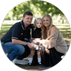 Profile photo of Sydney Adair