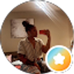Profile photo of Simone Fields