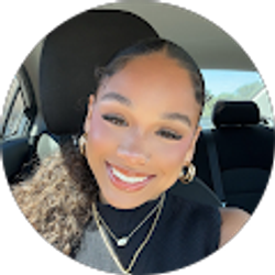 Profile photo of Elaina Evans