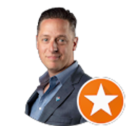 Profile photo of Thomas Sloan